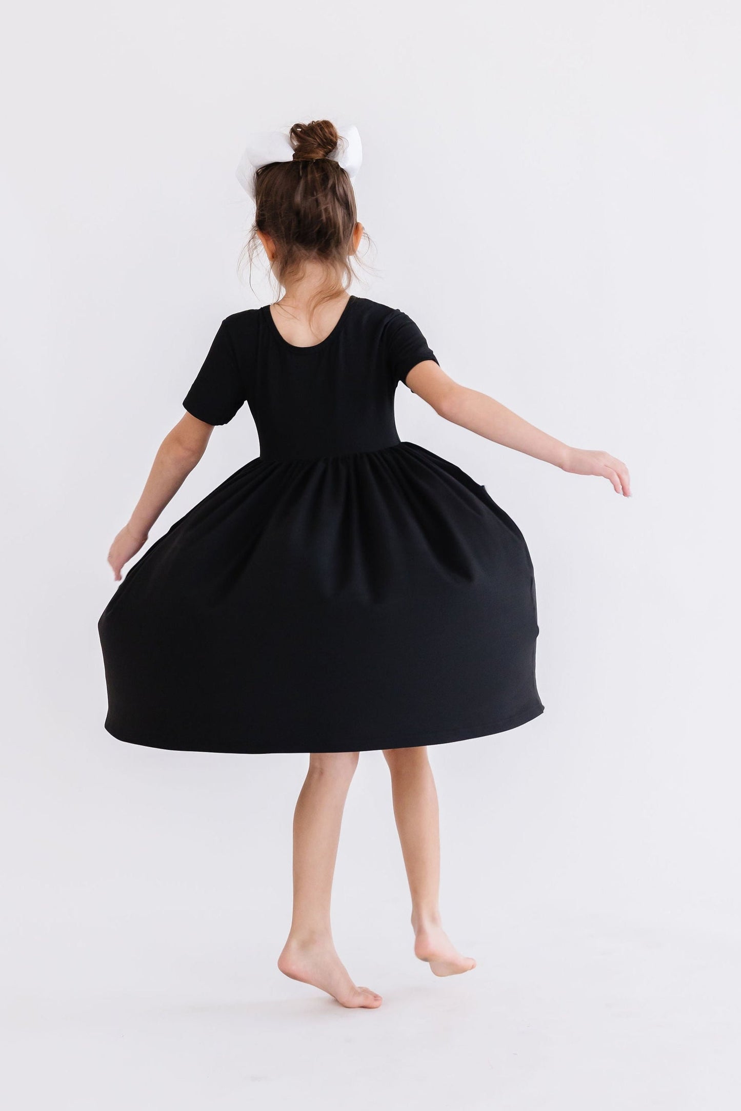 Girls Black S/S Pocket Twirl Dress