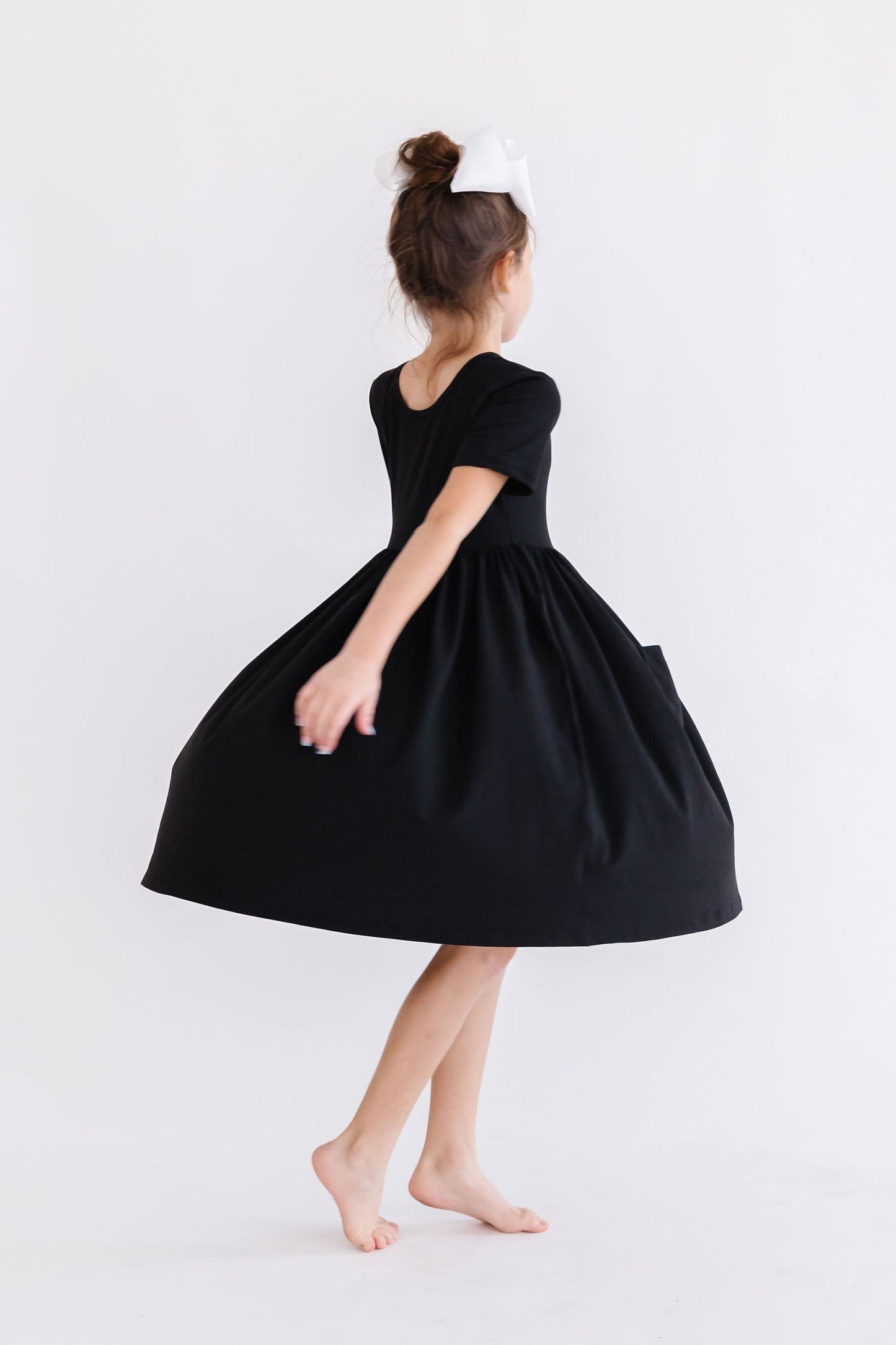 Girls Black S/S Pocket Twirl Dress