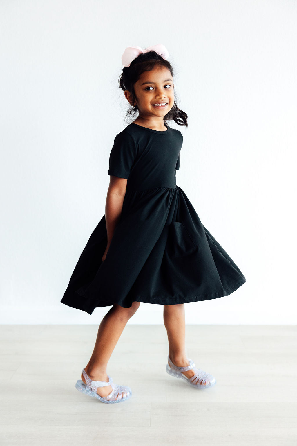 Girls Black S/S Pocket Twirl Dress